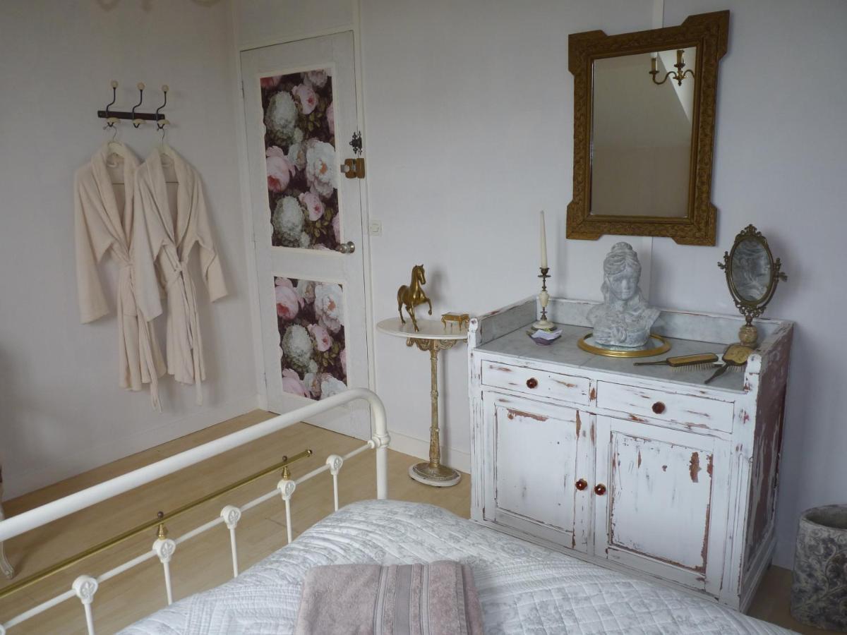 L'Arum Antique Sainte-Catherine-de-Fierbois ภายนอก รูปภาพ